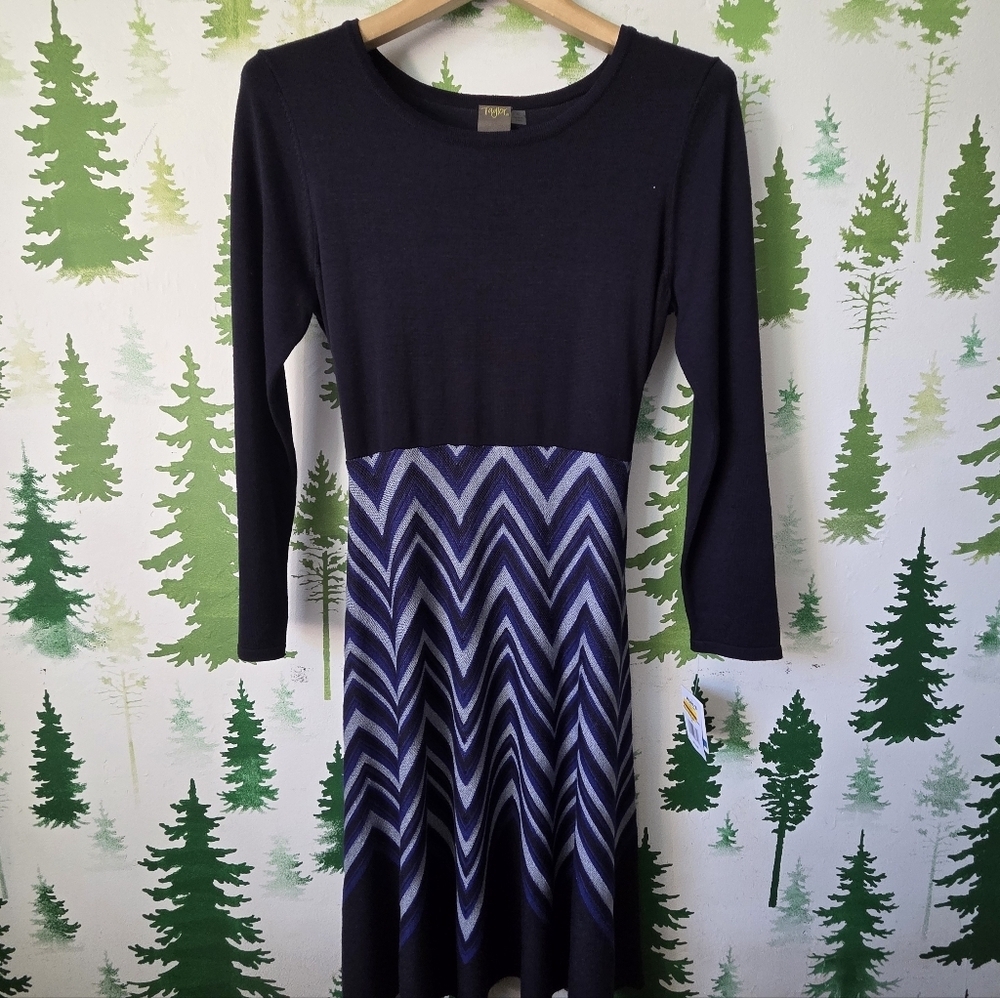 Taylor Chevron-Knit Long Sleeve Sweater Dress